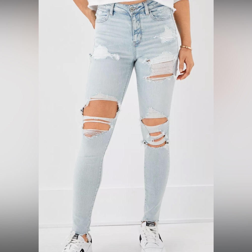 American Eagle Distressed Denim Jeans